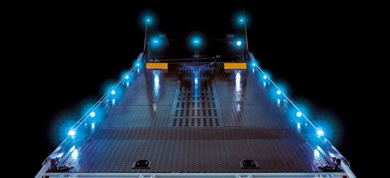 荷台内LEDマーカーランプ